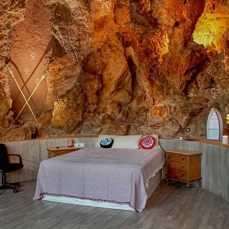 Casa Cueva 