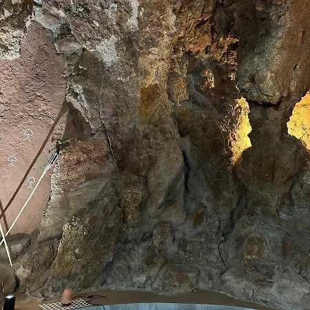 Casa Cueva 