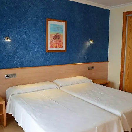 Hotel Punta Del Cantal 4*