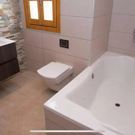 With Private Pool And Amazing Mountain And Sea Views No Young Groups Allowed Guest house *