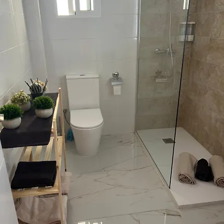 Fabuloso Apartamento,1a Linea De Playa A Estrenar. *