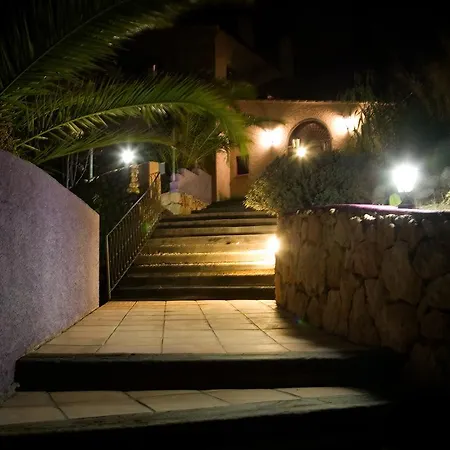 Cortijo De La Media Luna Country house *
