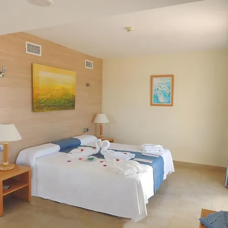 Punta Del Cantal Hotel 4*
