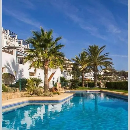Penthouse With Large Terrace And Roof Solarium, With Amazing Sea Views *