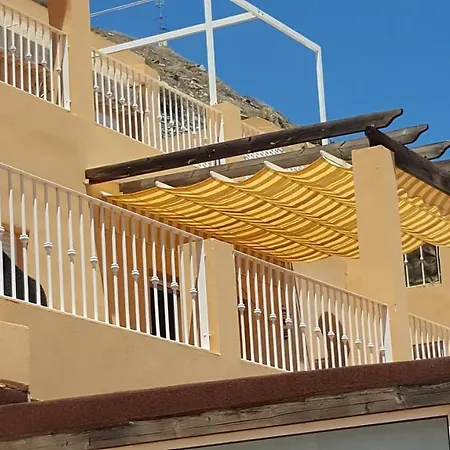 Apartment South Facing Apartment, Fantastic Sea Views,terrace, 300m