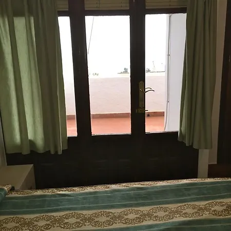 Pension Provenzal Hostel *