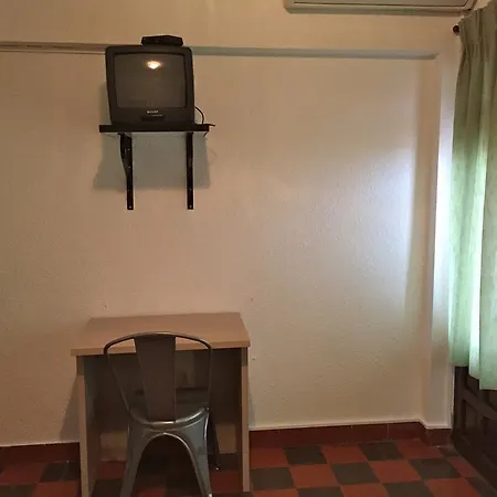 Hostel Pension Provenzal
