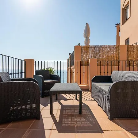 Con Vistas Al Mar Y Piscina Holiday home