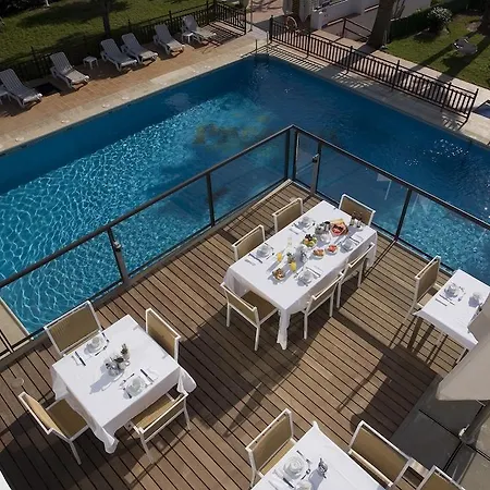 Hotel De 4*