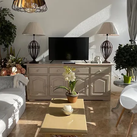 Precioso Apartamento Con Vista Al Mar De 2