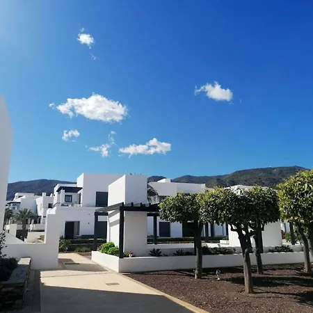 Сasa de vacaciones Charming In With Private Parking *