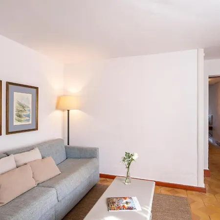 De 4*
