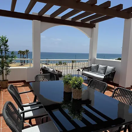 Apartment Con Piscina Frente Al Mar En Playa