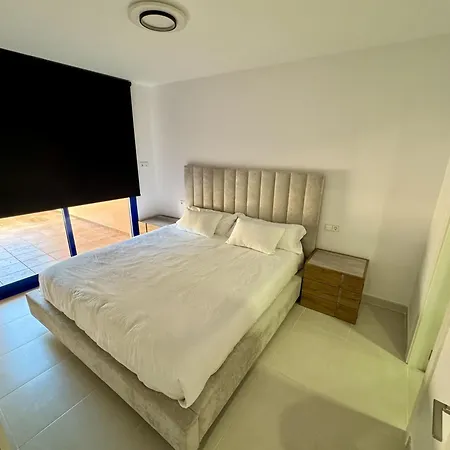 Darwins Luxury Apartment *