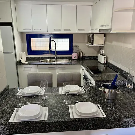 Darwins Luxury Apartment *