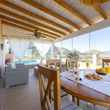 Almeriasuite Cortijo Golondrinas Villa