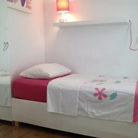 Victoria Building Calle Puntica - Pueblo Attico - 3 Bedroom - Sleeps 5 - R882
