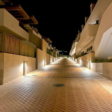 Lovely New Luxery In Playa Next To The