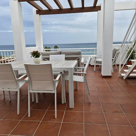 Apartment Atico Frente Al Mar En