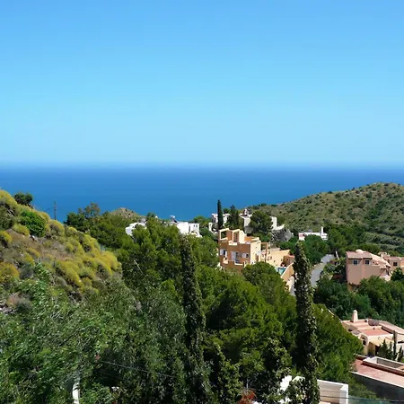 House With Terrace, Amazing Views And Private Shared Pool Holiday home