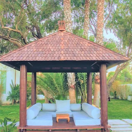 Botaniq Boutique Hotel