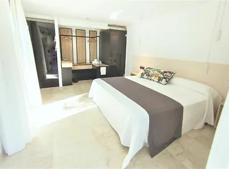 Botaniq Boutique Hotel *