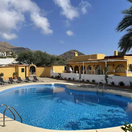 El Oasis Villa *
