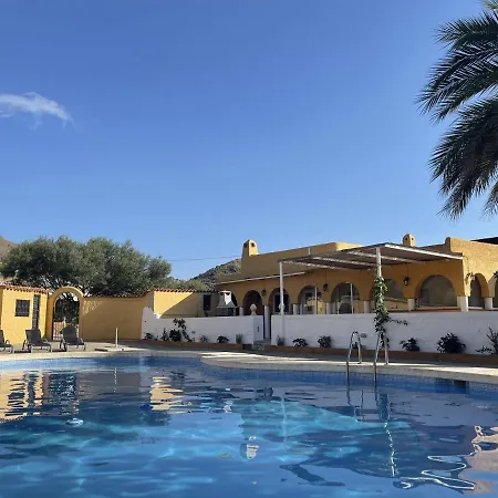 El Oasis Villa