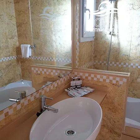 Hotel Punta Del Cantal