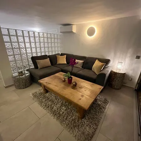 Apartment Near The Beach With Private Pool *