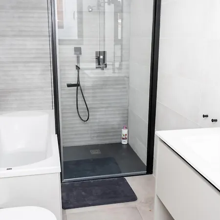 Bajo Con Patio, Calle Canada Aguilar 10 Apartment