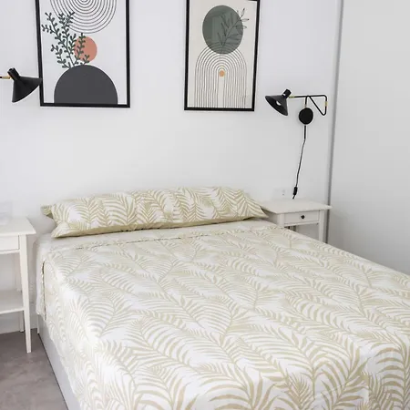 Apartment Bajo Con Patio, Calle Canada Aguilar 10