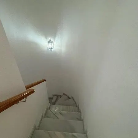 Holiday home 2 Bedroom Townhouse - - Sleeps 4 - R018 *