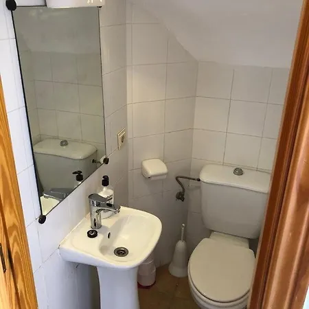 2 Bedroom Townhouse - - Sleeps 4 - R018 Holiday home