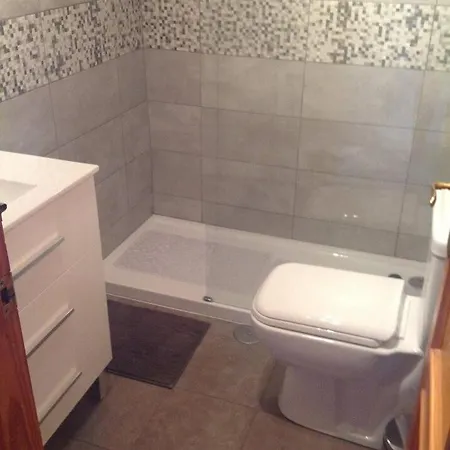 2 Bedroom Townhouse - - Sleeps 4 - R018 Holiday home *