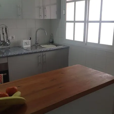 Holiday home 2 Bedroom Townhouse - - Sleeps 4 - R018 *