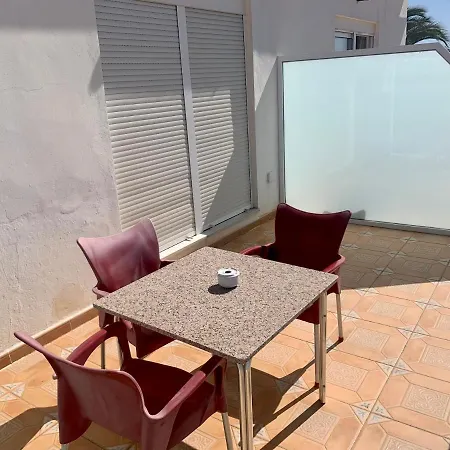 Hospedium Continental 3*