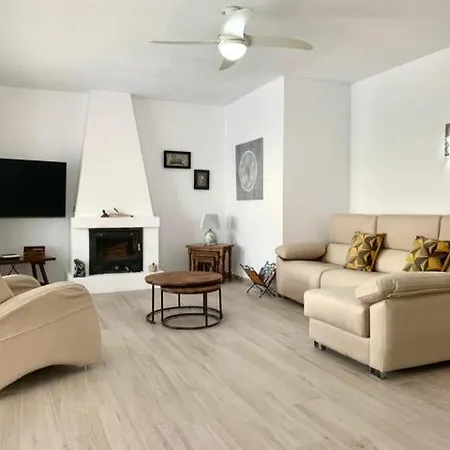 Villa Casa Tia, *